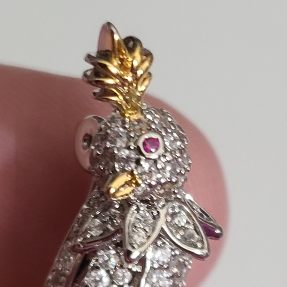 Red Bird On A Rock Bird Brooch Magpie Ruby Eye Silver Pl STUNNING 18k Gold Pl - Picture 4 of 9